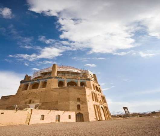 دانلود پاورپوینت شیوه معماری آذری